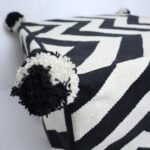 Striped puff - Image 2